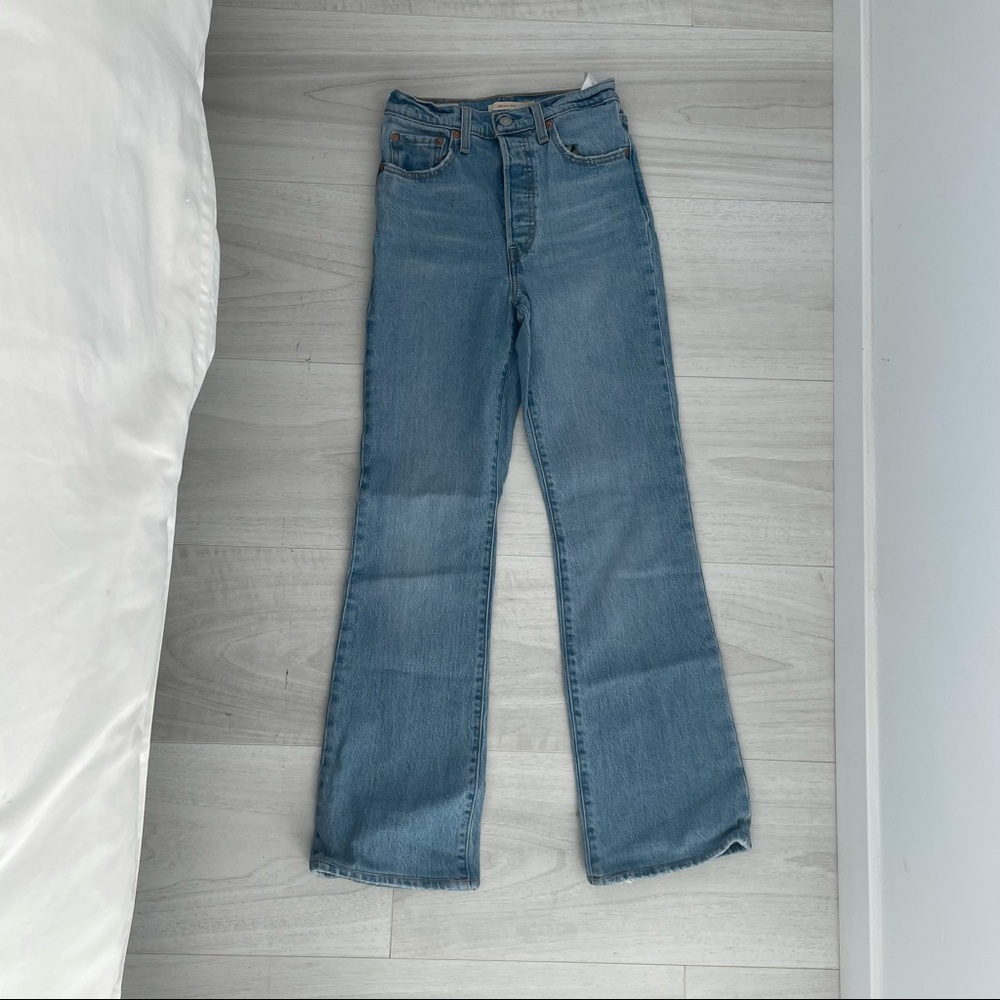 Levi’s ribcage high waist bootcut jeans in high key
